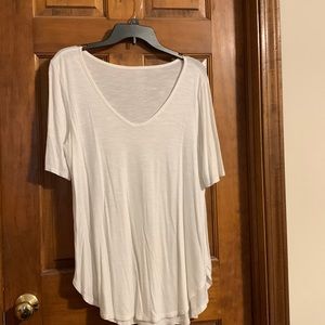 Maurices 24/7 tee 95%rayon so very soft SZ Lg